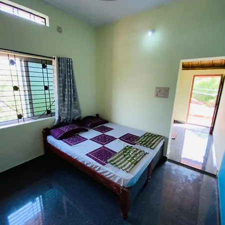 Prajwal Home Stay Hampi Room photo